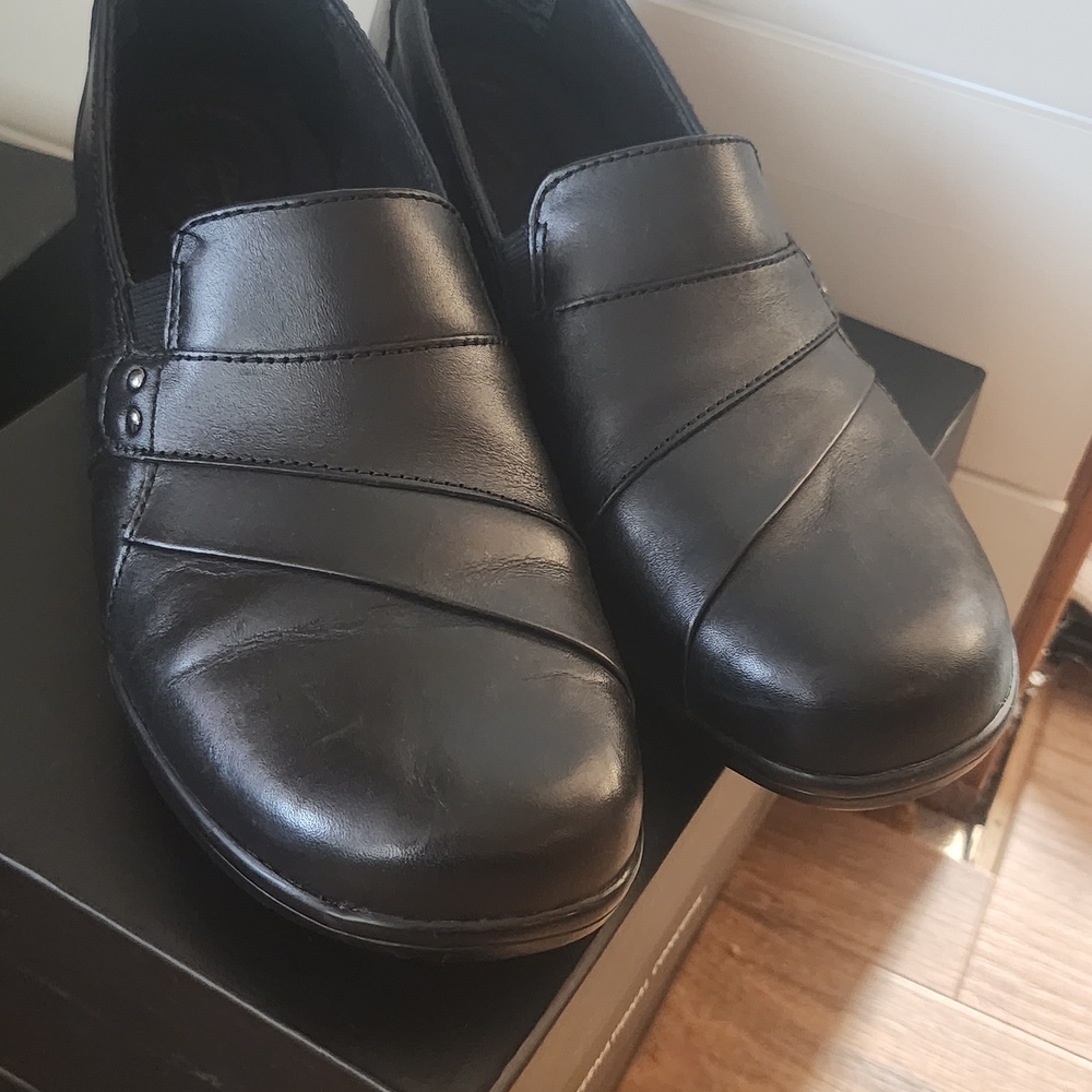 Clarks Black Slip-On Leather Comfort Loafers